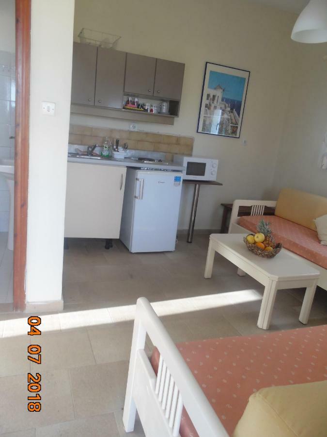 Hippokratis Apartments Jeráni Haníon Kültér fotó